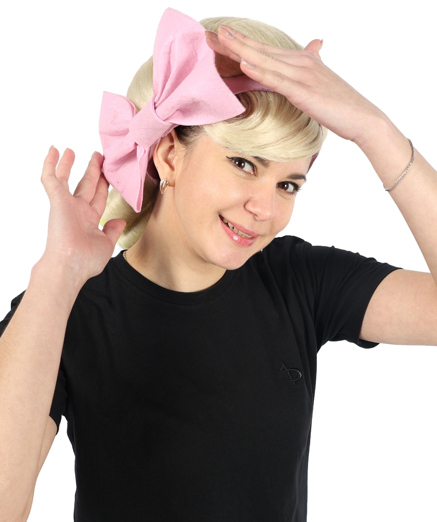 HPO Women's Classic 1950s Blonde Roleplay Wig | Flame-resistant Synthetic Fiber with Capless Cap| Ideal for party, Halloween, cosplay, theater, drag, performance, costume events