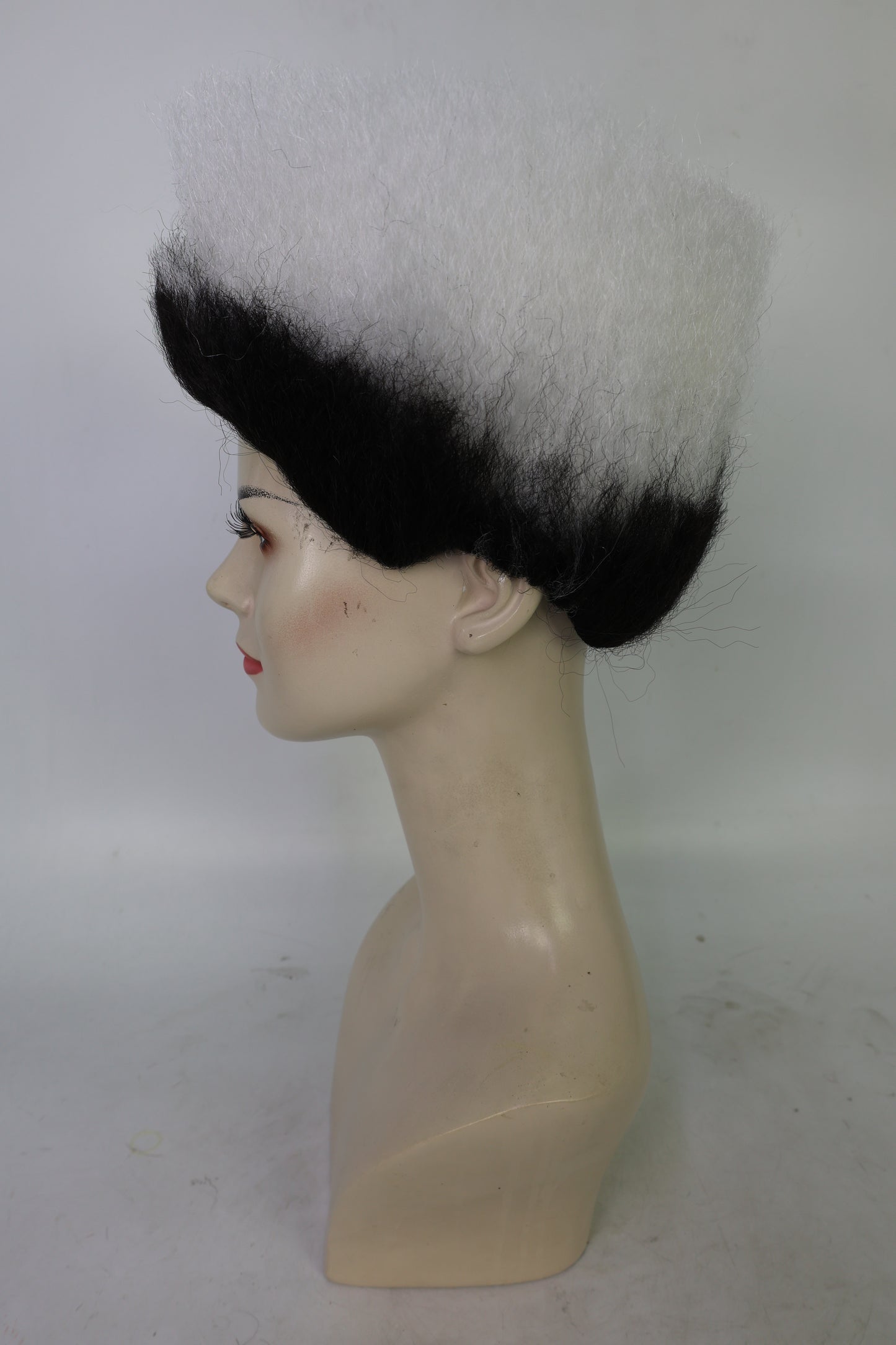 HPO Women’s Pop Diva Inspired Wig | Short Straight White Wig with Black Mixed Highlights | Synthetic Hairpiece with Adjustable Cap for  Cosplay & Stage