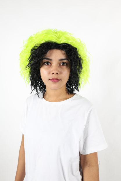 HPO Women’s Wavy Black & Light Green Mixed Chic Wig | Synthetic Long Hair Wig with Heat-Resistant Fibers | Wigs for Halloween, Festivals & Parties